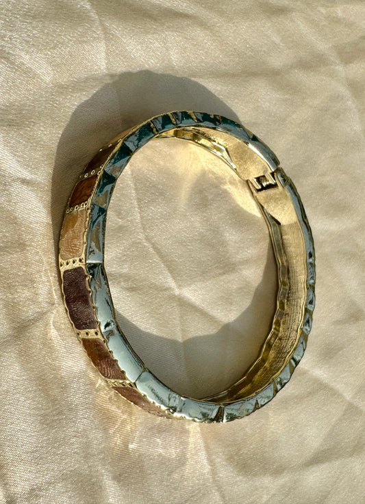 MOSAIQUE – The Multi-Tone Enamel Gold Bangle