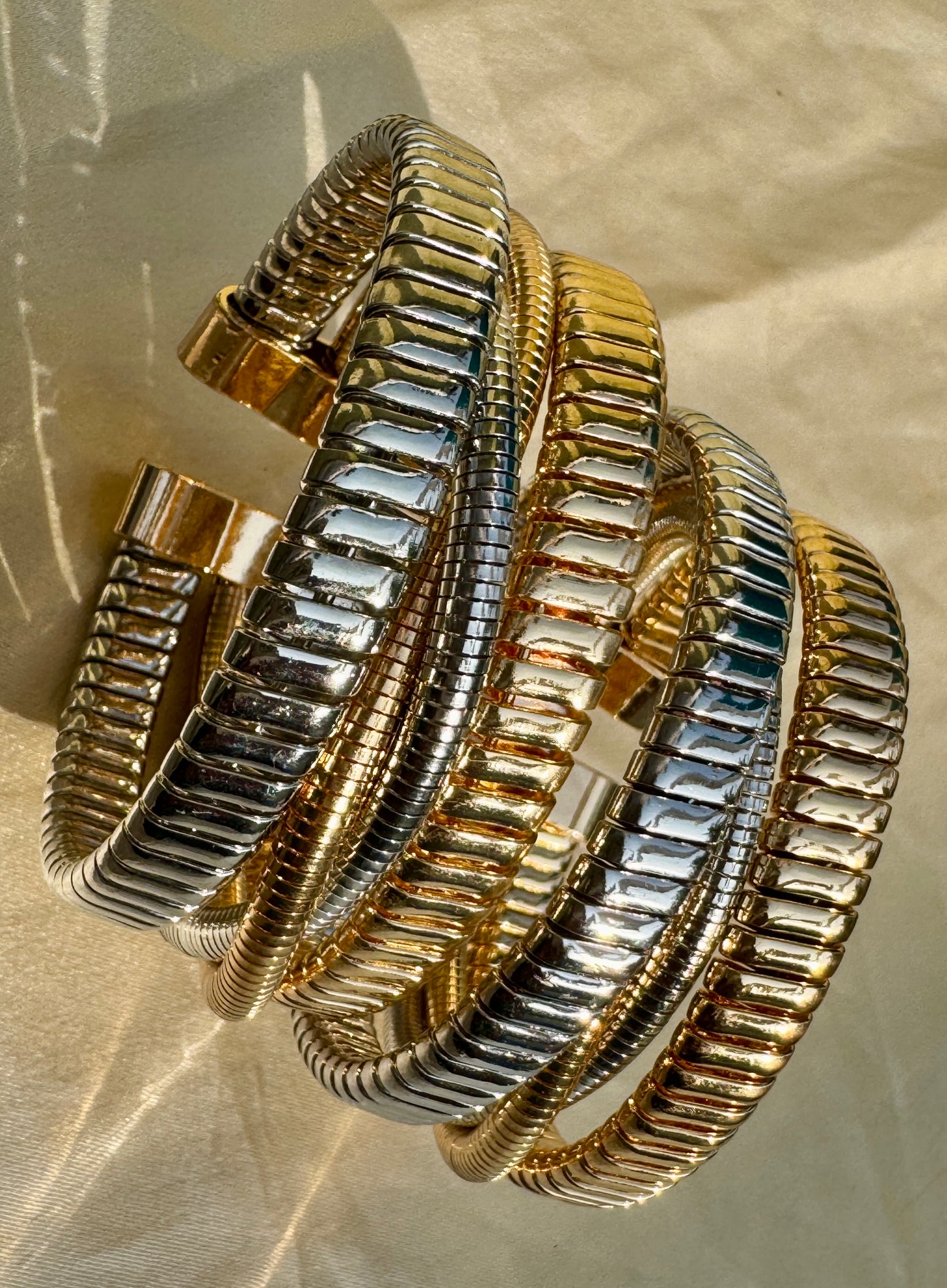 CYREN – The Sculpted Dual-Metal Coil Cuff