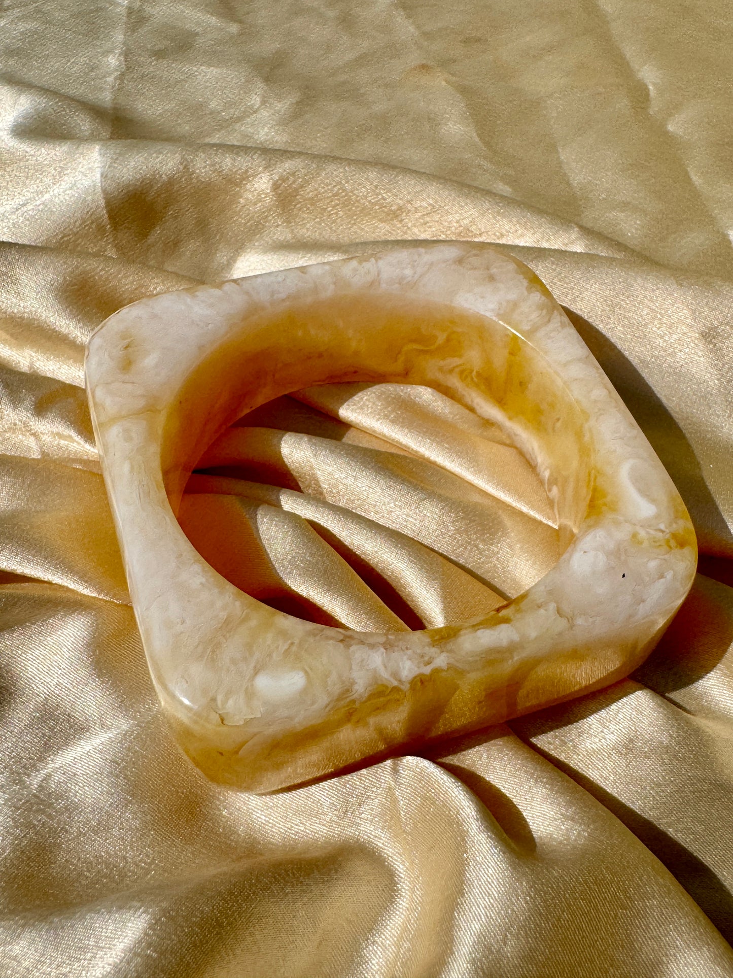 SOLA – The Golden Mirage