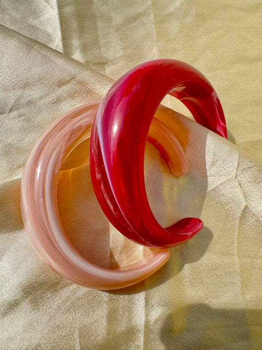 AURELIA – The Dual Glow Resin Cuff