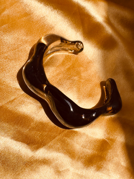 NOIRE WAVE – The Obsidian Muse