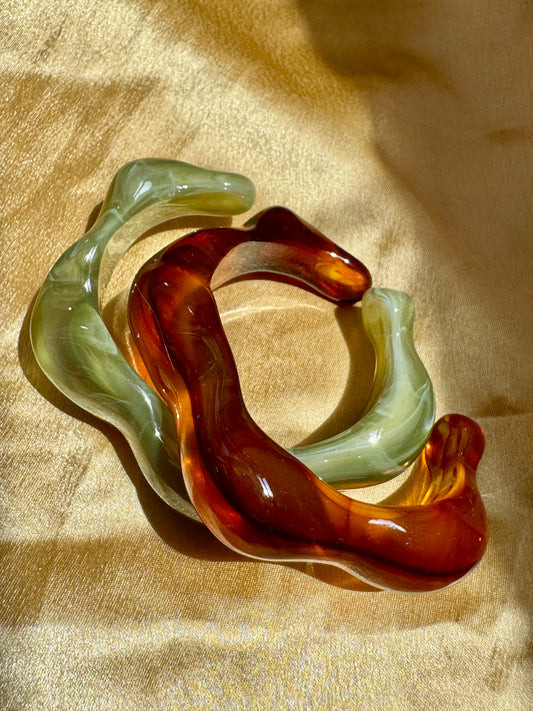Solara – Amber & Sage Resin Wave Cuff