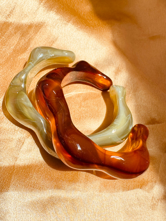 Solara – Amber & Sage Resin Wave Cuff