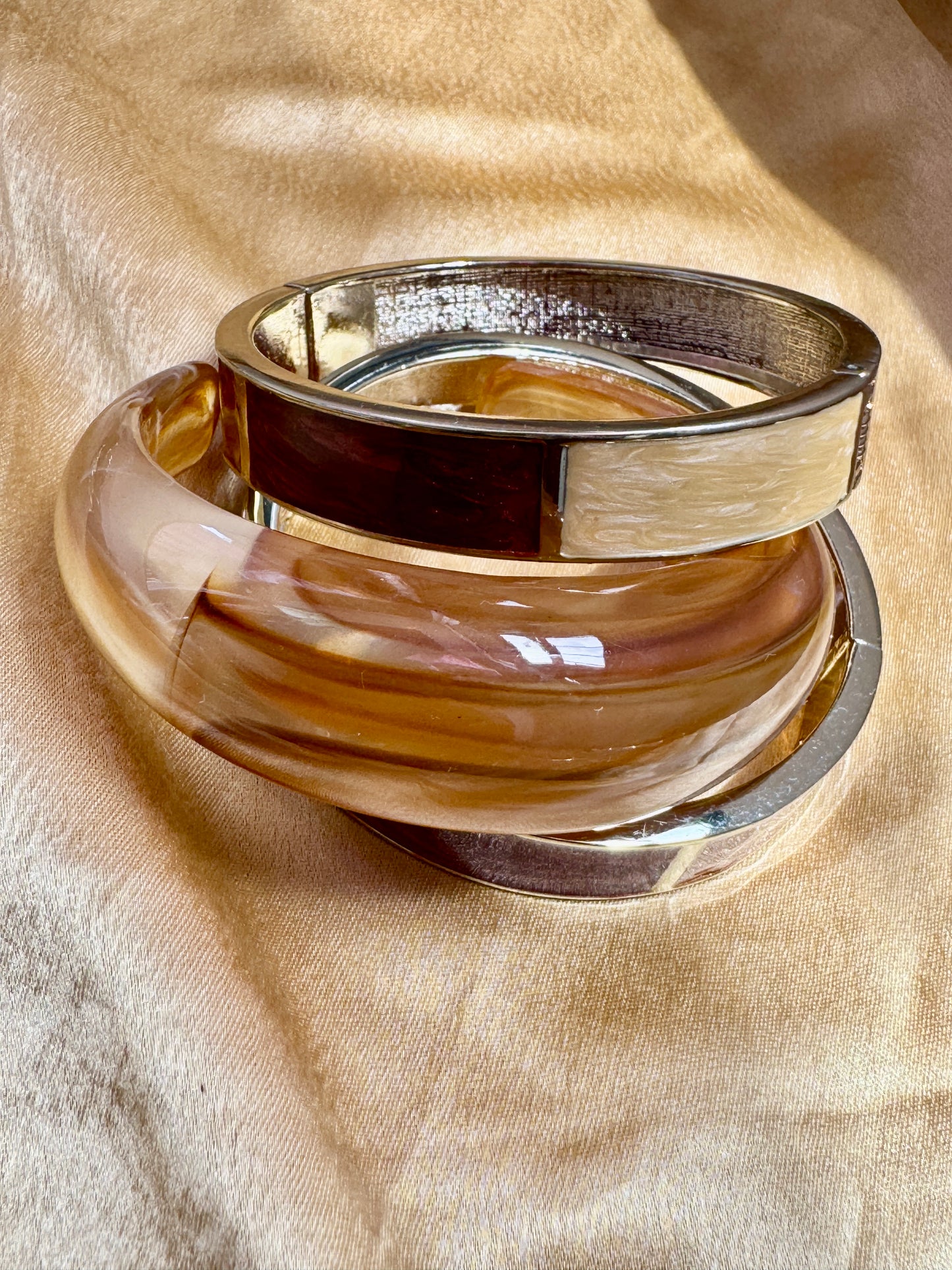 CARAMEL MUSE TRIO – The Resin & Enamel Gold Bangle Set (3 Pc)