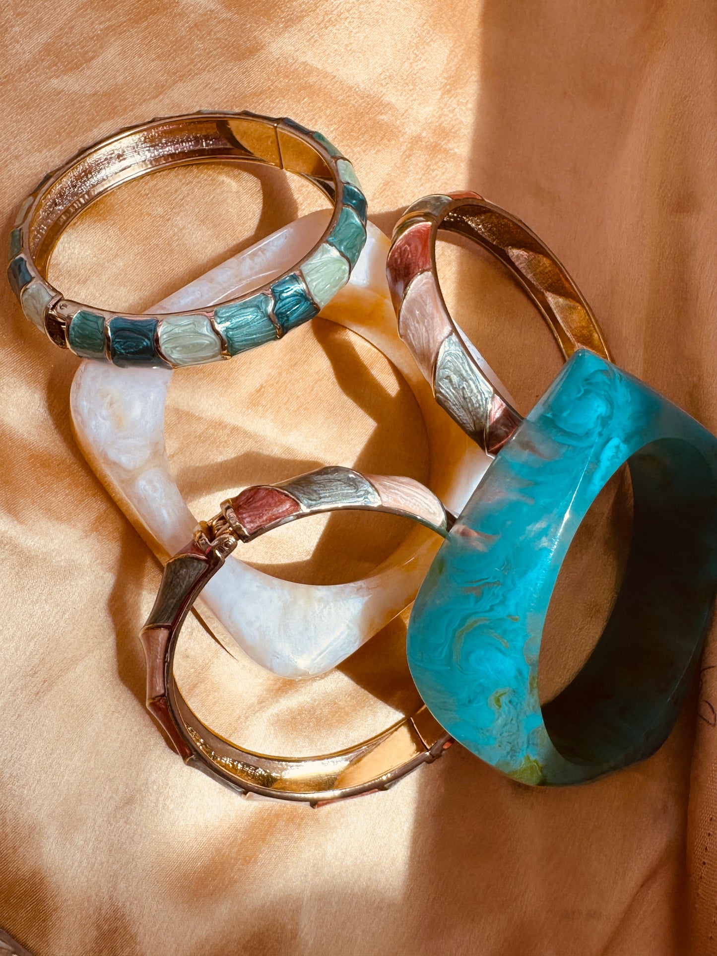 AURORA GLOW STACK – Aqua & Pastel Enamel Gold Bangle Stack (5 Pc)
