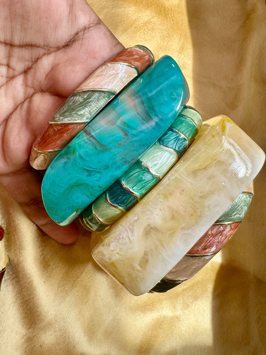 AURORA GLOW STACK – Aqua & Pastel Enamel Gold Bangle Stack (5 Pc)