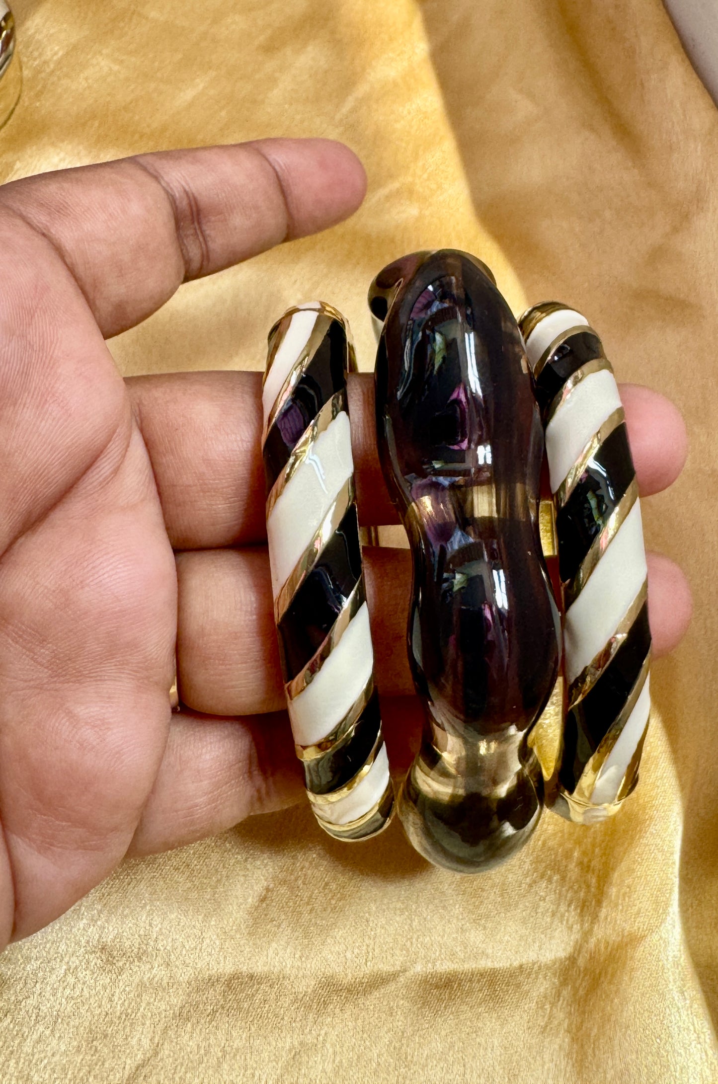 NOIR MOOD TRIO – Black & Cream Enamel With Plum Resin Bangle Stack