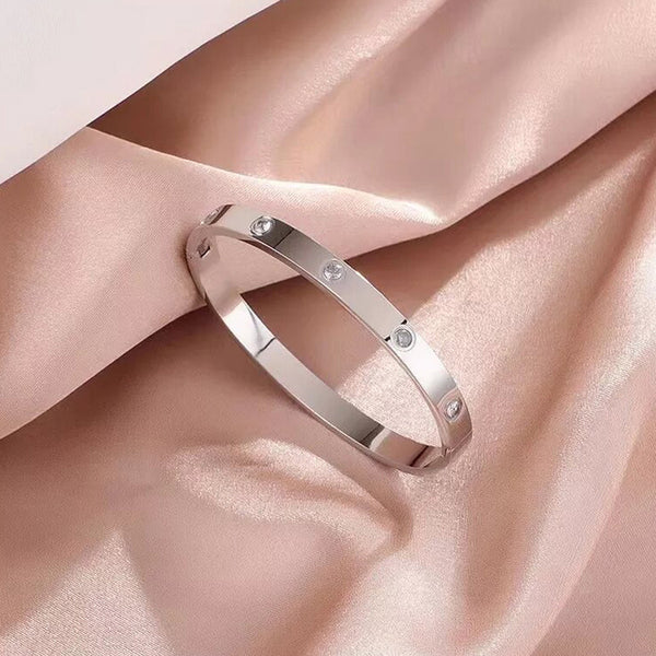 Arvella – Silver Luxe Love Bangle