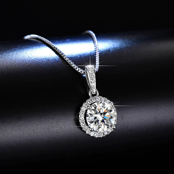 Celestia – Silver Solitaire Sparkle Pendant