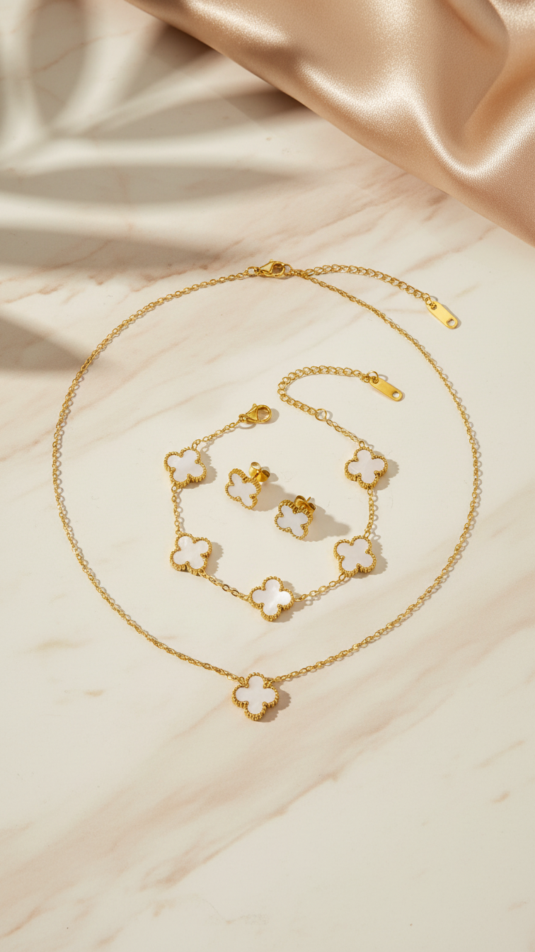 Aurelia – White Clover Charm Set