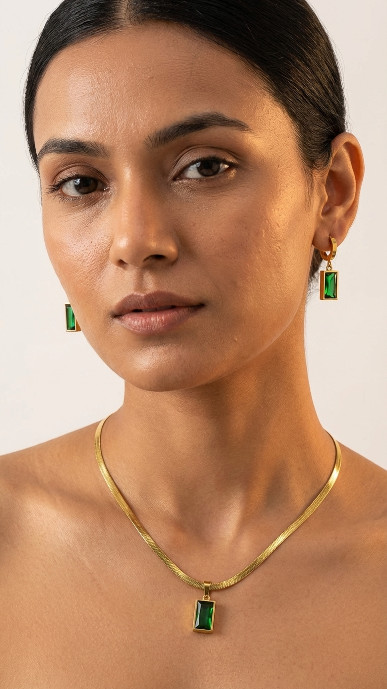Verdeya – Emerald Radiance Pendant Set