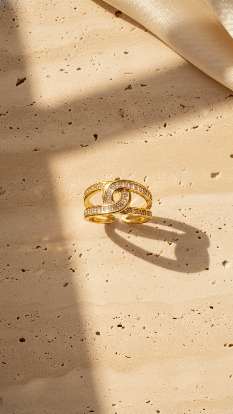 Elaris – Twin Link Gold Statement Ring