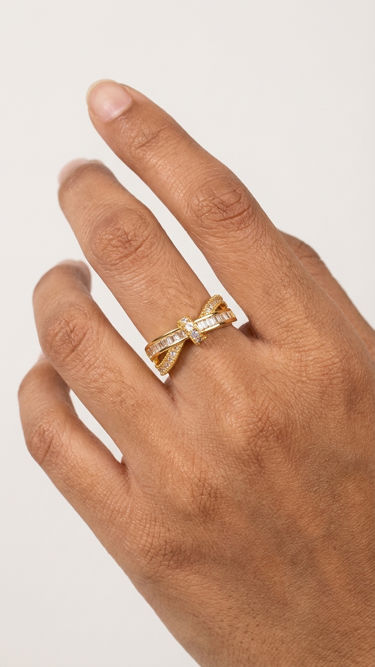 Xyla – Crystal Cross Adjustable Ring