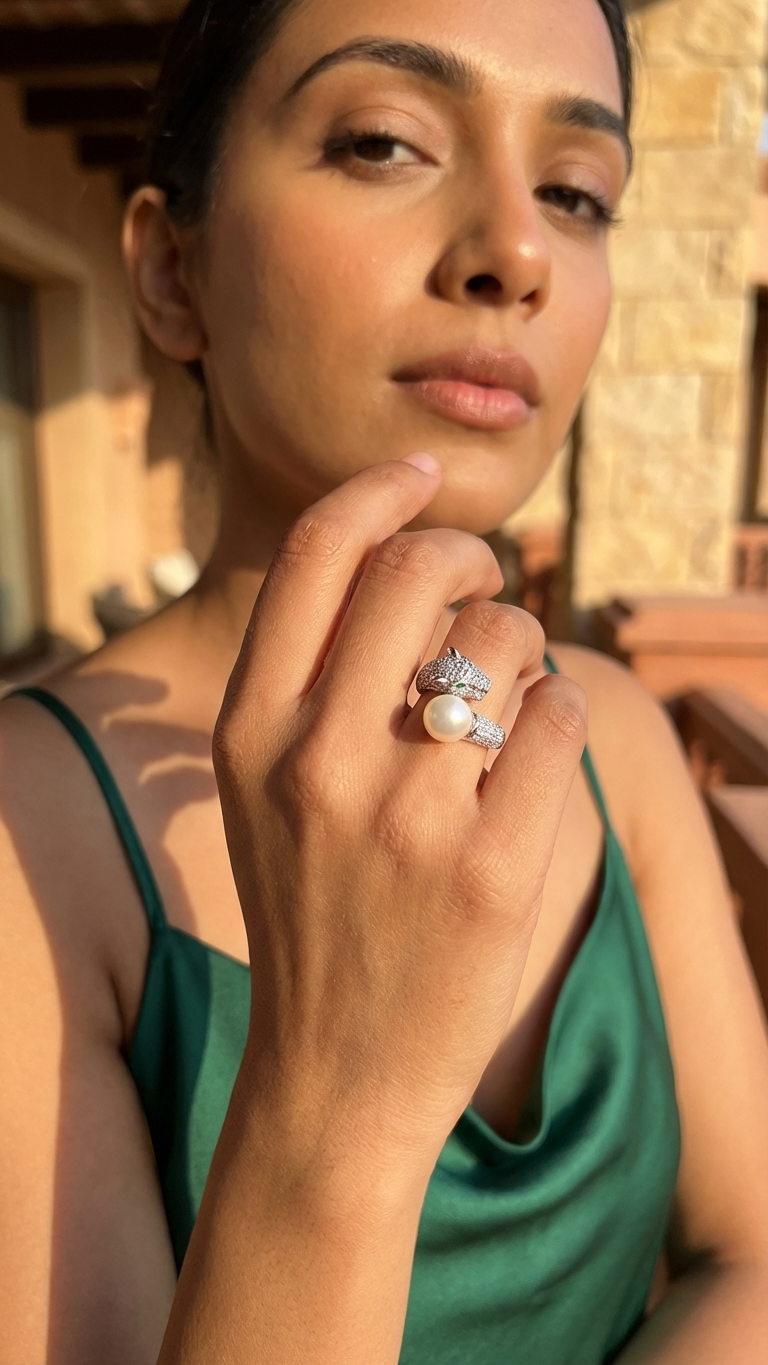 Vespera – Pearl & Panther Silver Ring