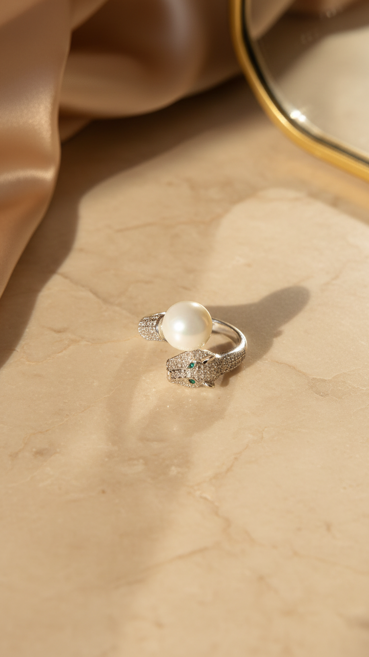 Vespera – Pearl & Panther Silver Ring