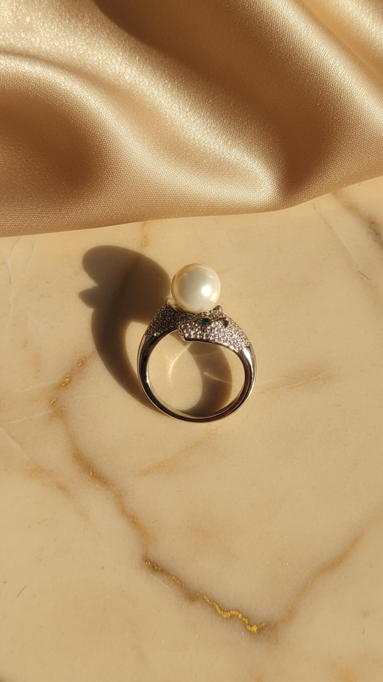 Vespera – Pearl & Panther Silver Ring