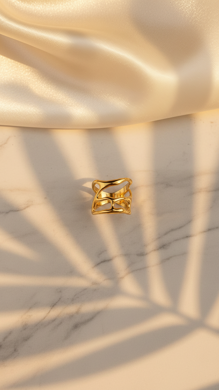 Serai – Sculpted Swirl Adjustable Ring