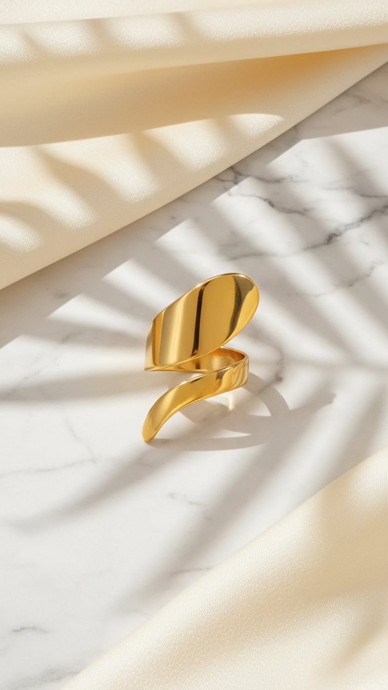 Nyomi – Sculpted Twist Open Ring Set Of Two