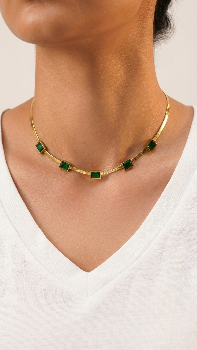 Zarael – Emerald Gold Snake Chain Necklace