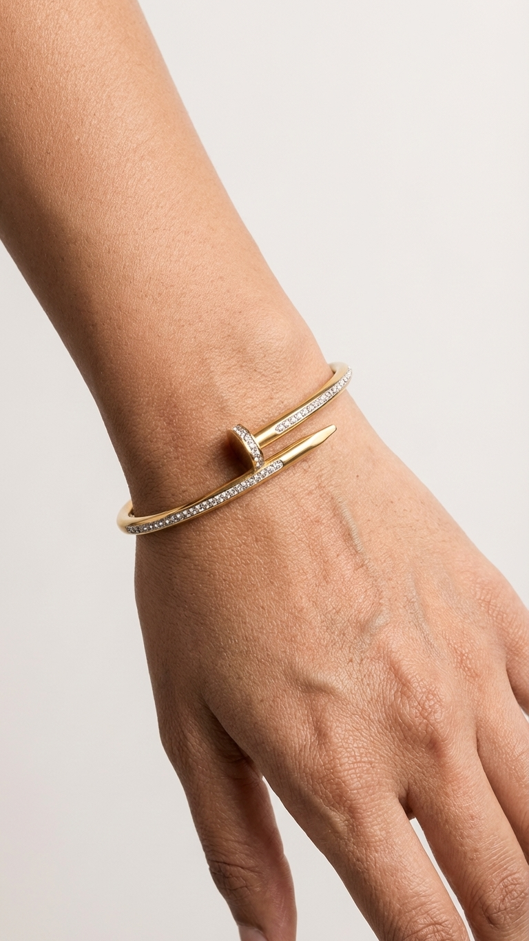 Ferra – Crystal Nail Curve Bracelet