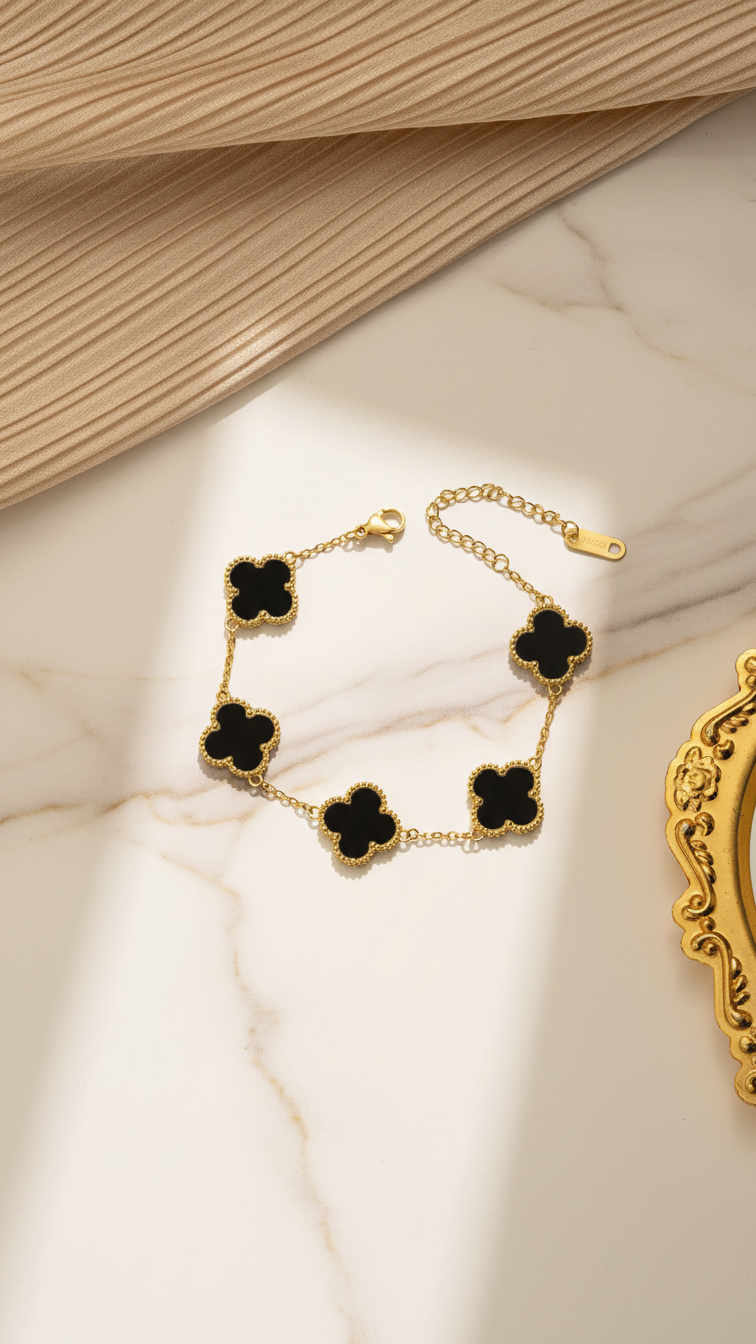 ZARAIA – The Midnight Clover Charm