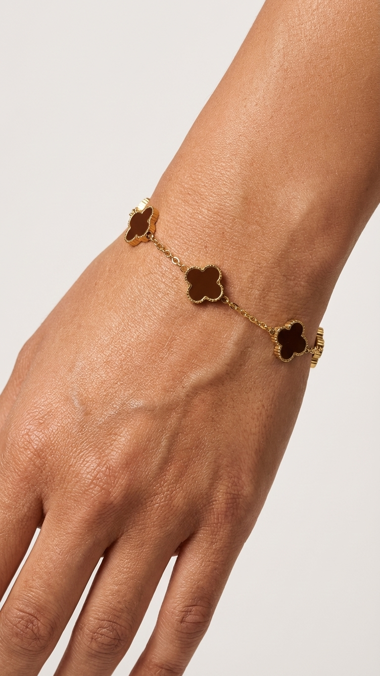 Sienna – Brown Clover Emblem Bracelet