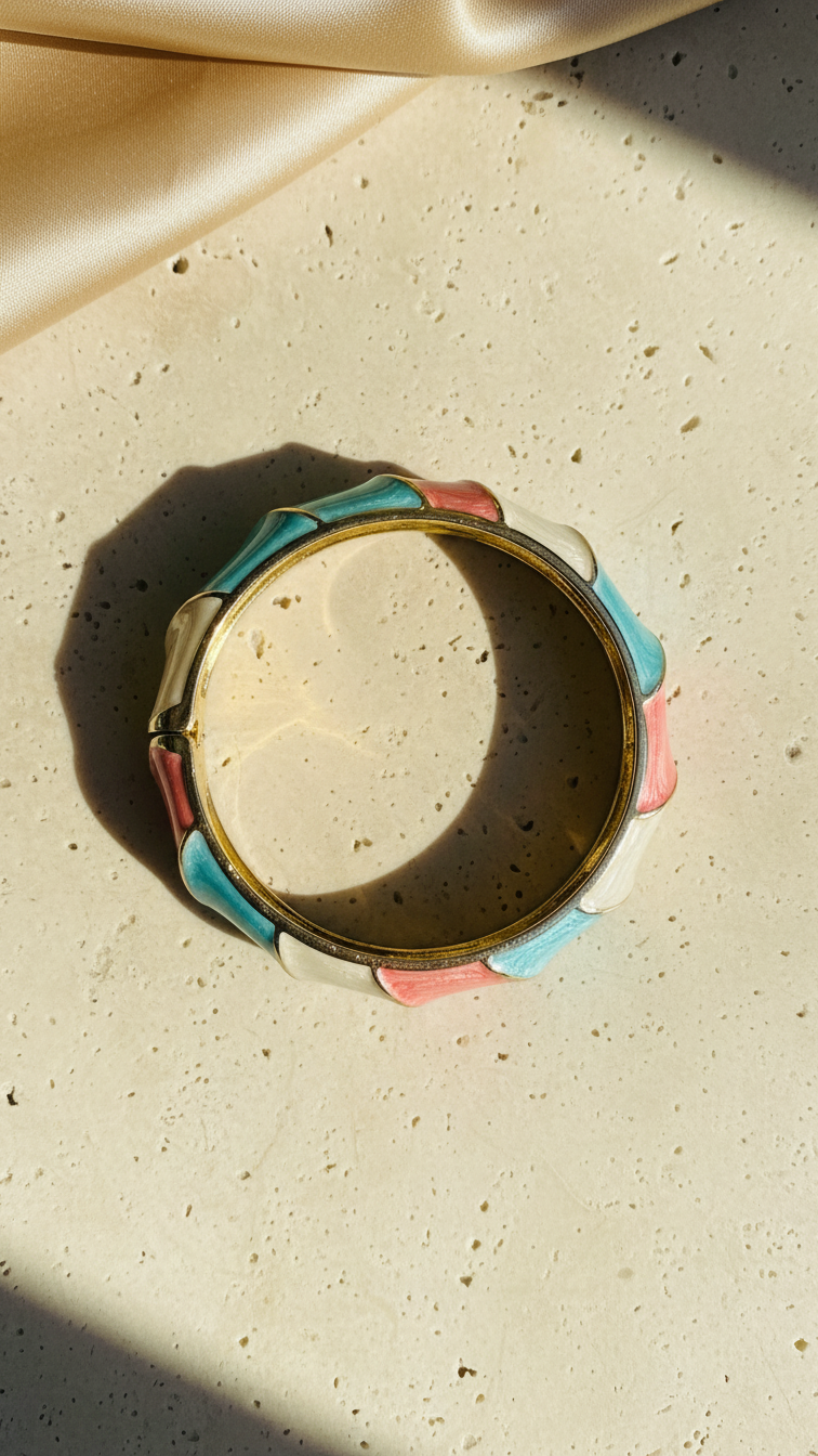 PALETA – The Pastel Enamel Gold Bangle