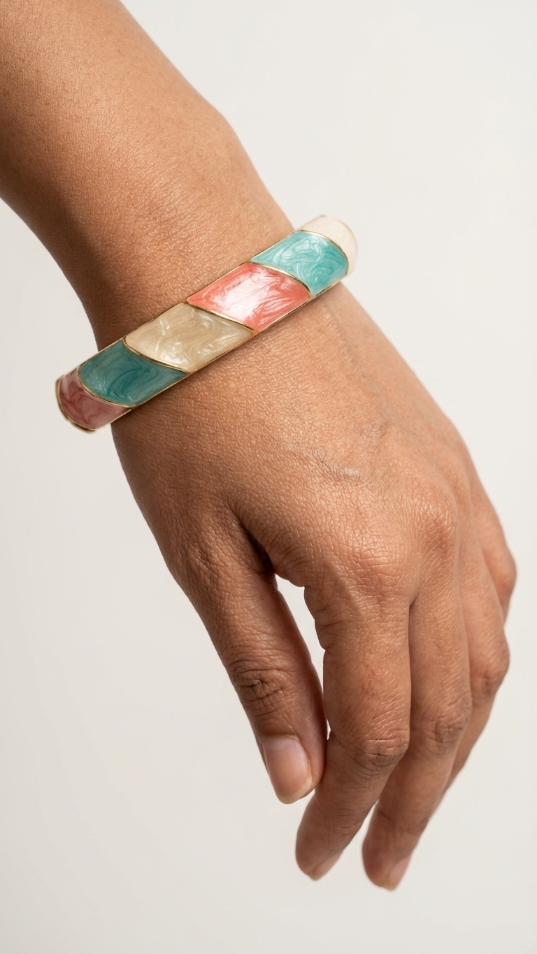 PALETA – The Pastel Enamel Gold Bangle
