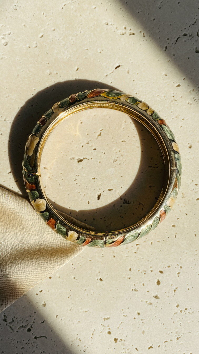 TERRALUX – The Earth-Tone Enamel Gold Bangle