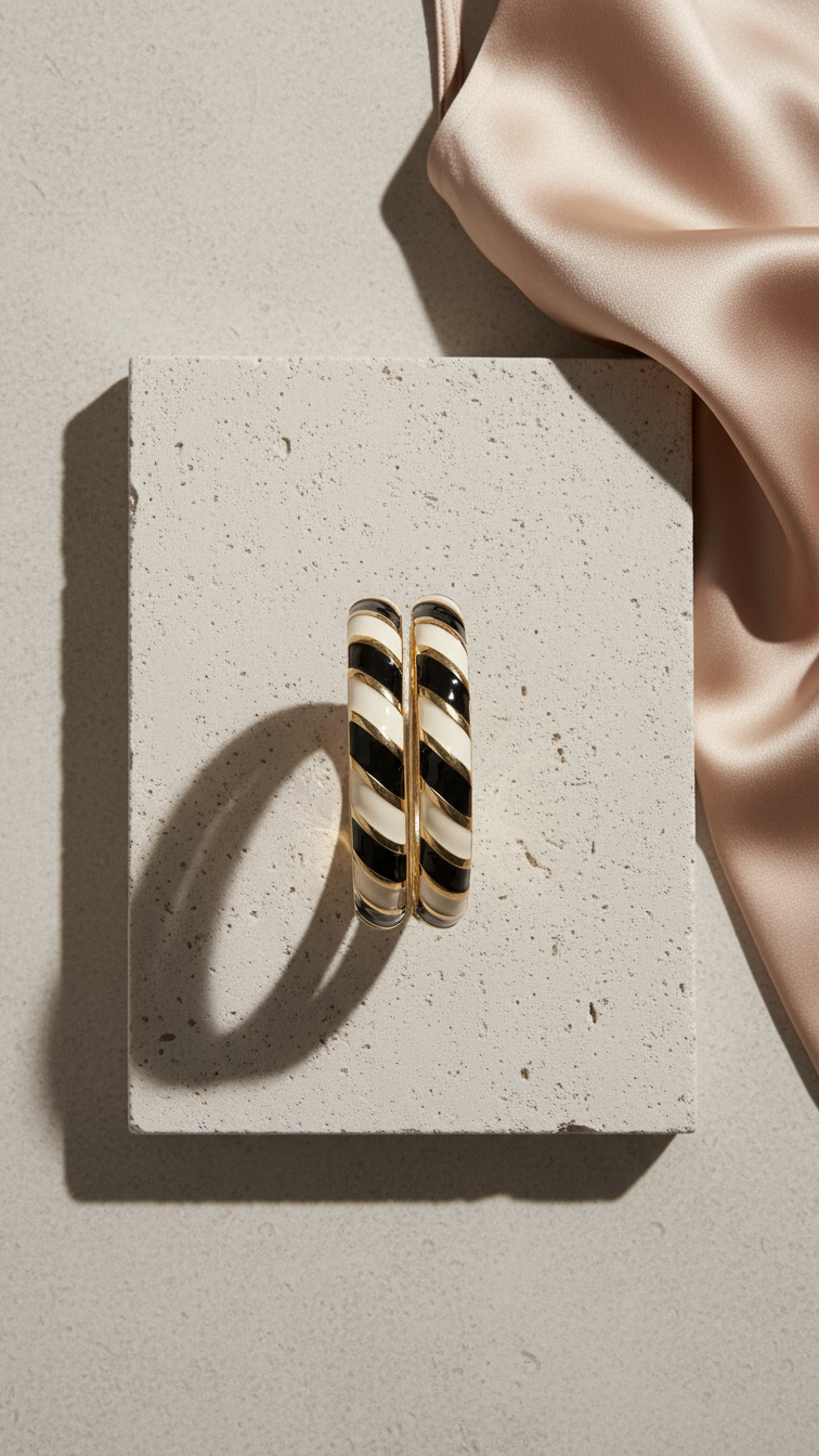 MONARE DUO – The Black & White Enamel Bangle Set (Pair)