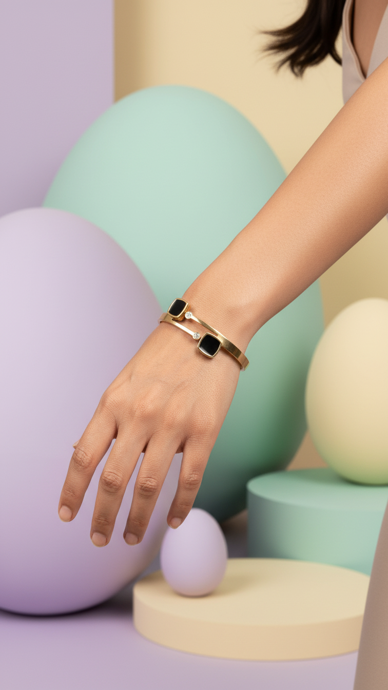 NOIRIX – The Black Enamel Luxe Bracelet