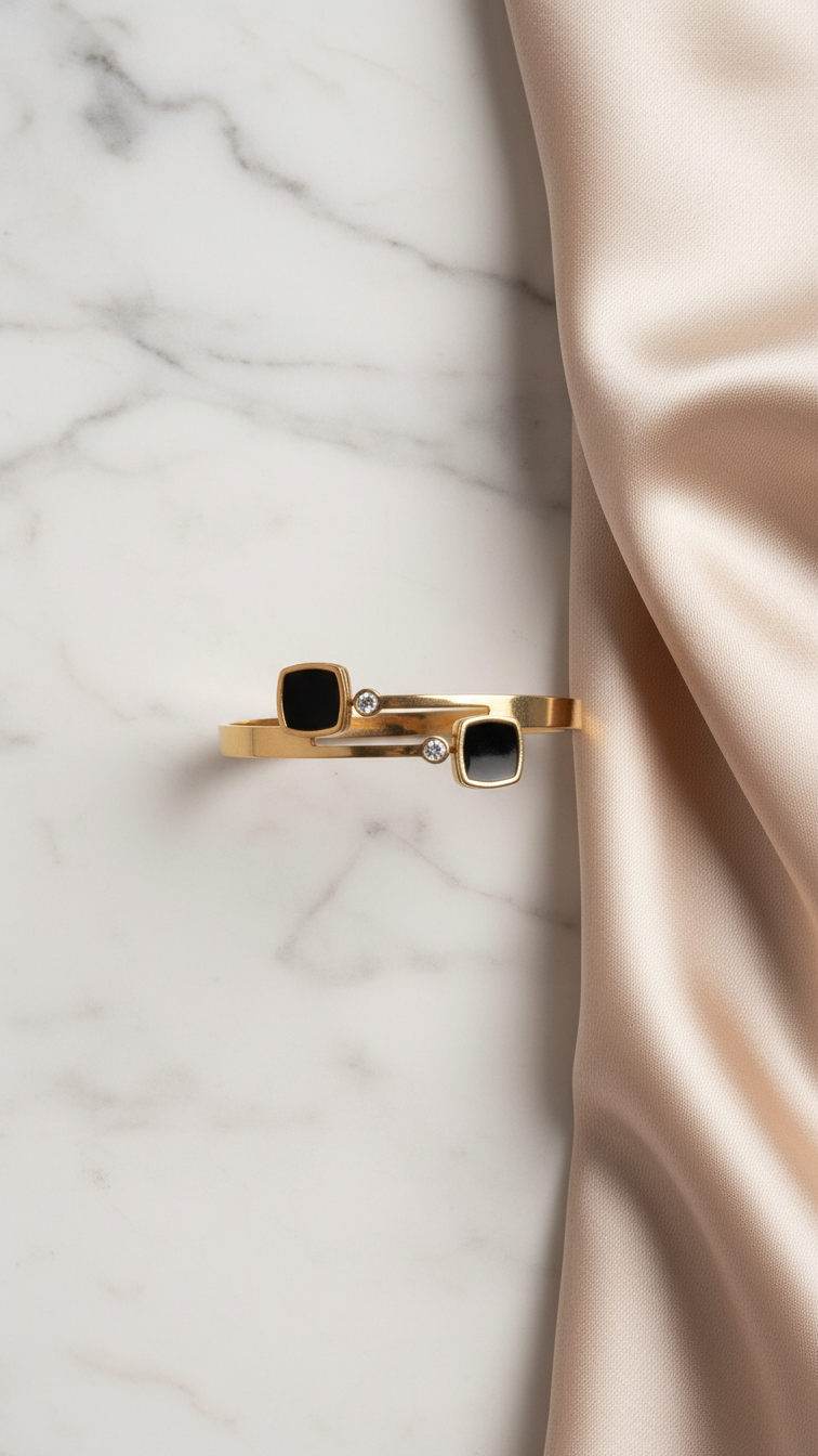 NOIRIX – The Black Enamel Luxe Bracelet
