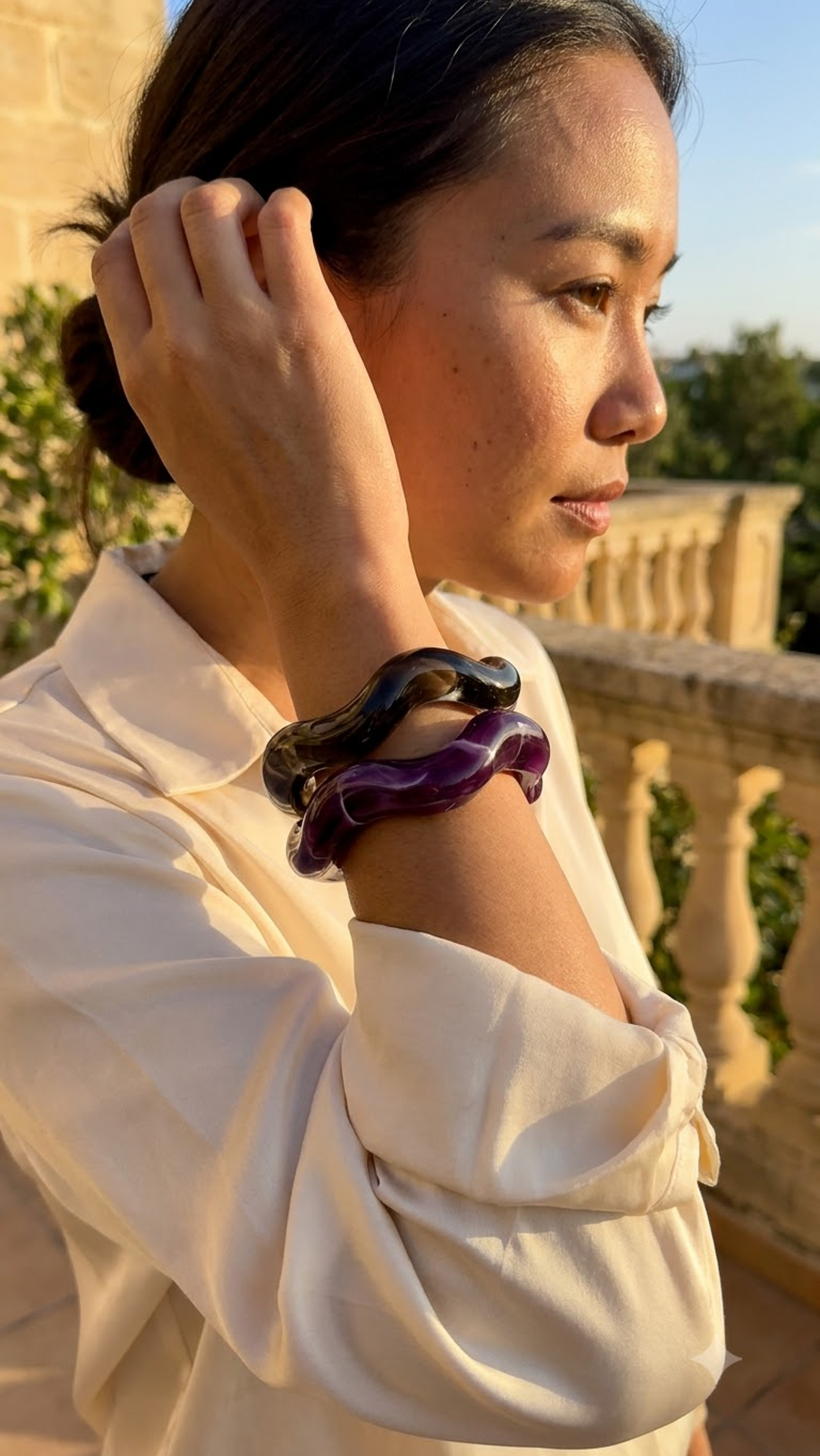 Veyra – Sculpted Resin Statement Wave Cuff