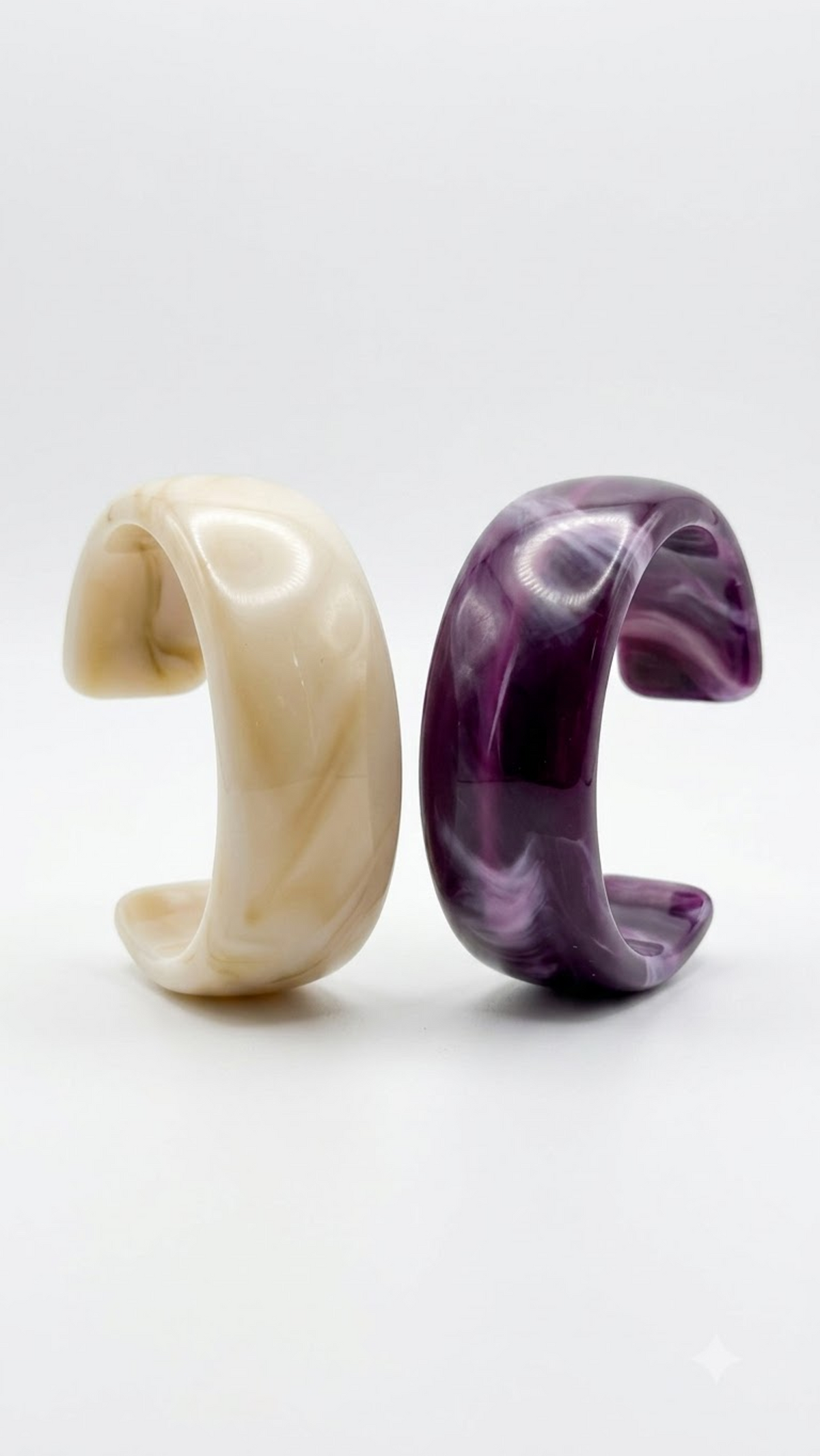 SERENYA – The Marble Muse Resin Cuff