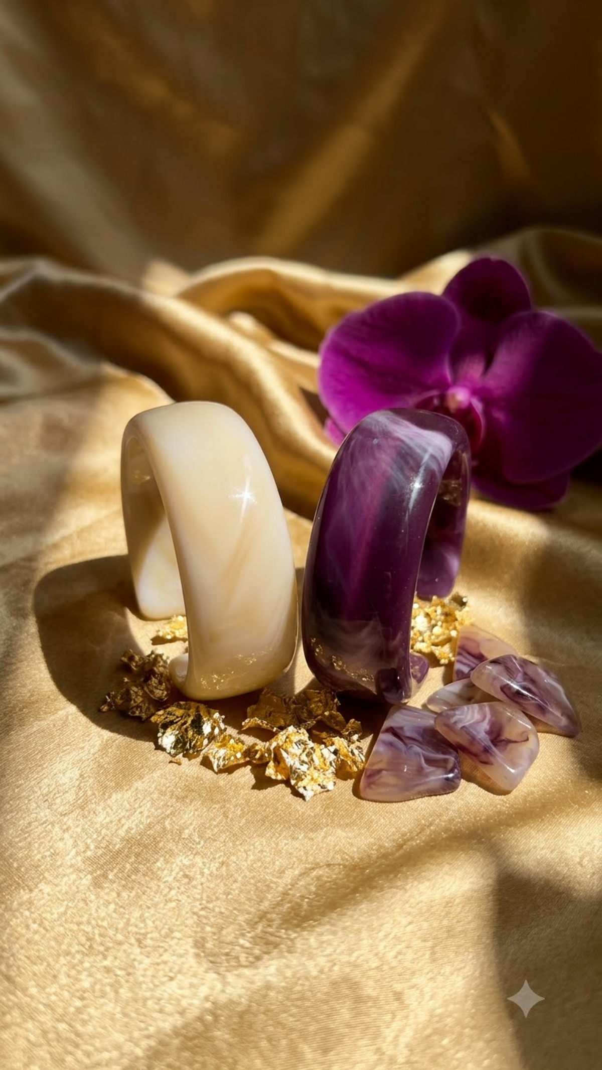 SERENYA – The Marble Muse Resin Cuff